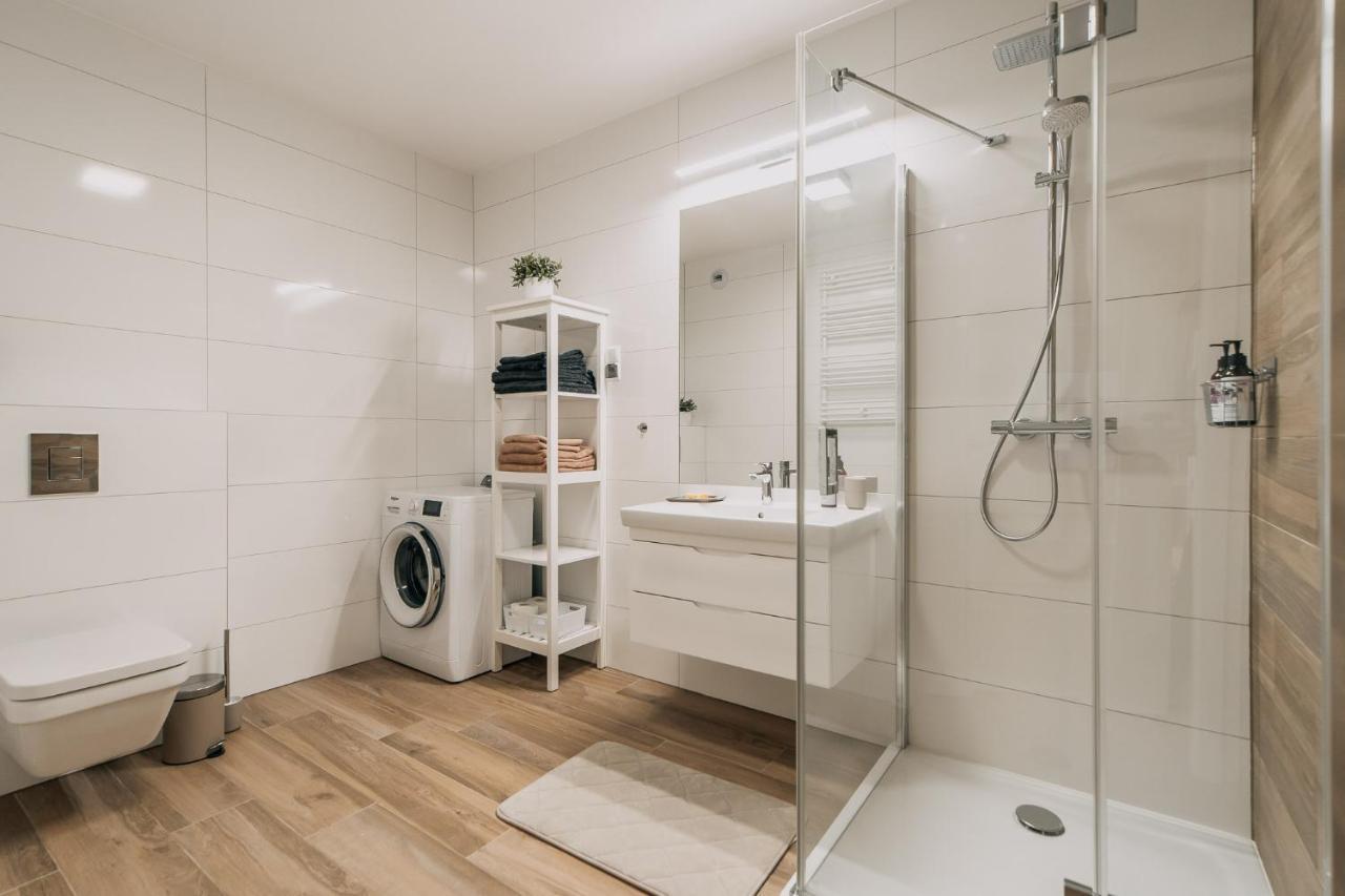 Nadmorskie Tarasy Apartament Wave Surfingbird Kolobrzeg Ngoại thất bức ảnh
