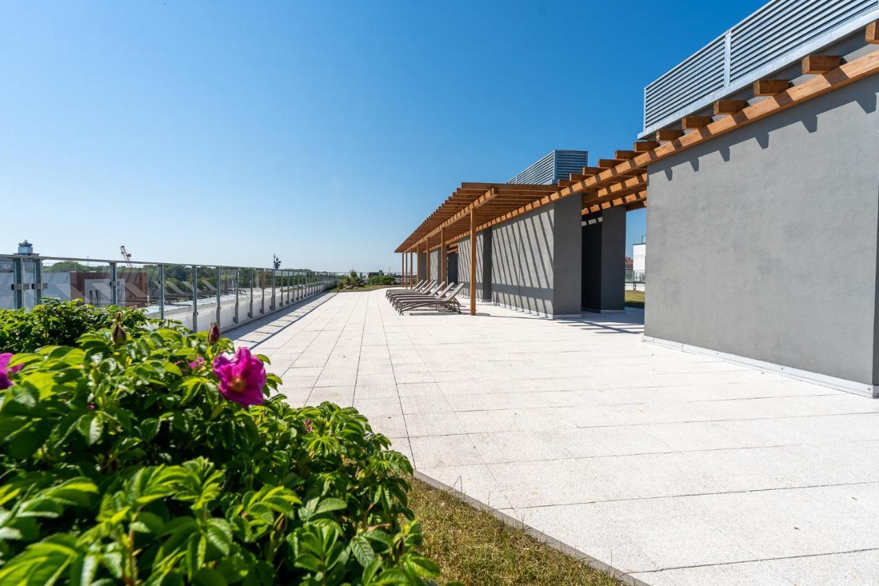 Nadmorskie Tarasy Apartament Wave Surfingbird Kolobrzeg Ngoại thất bức ảnh